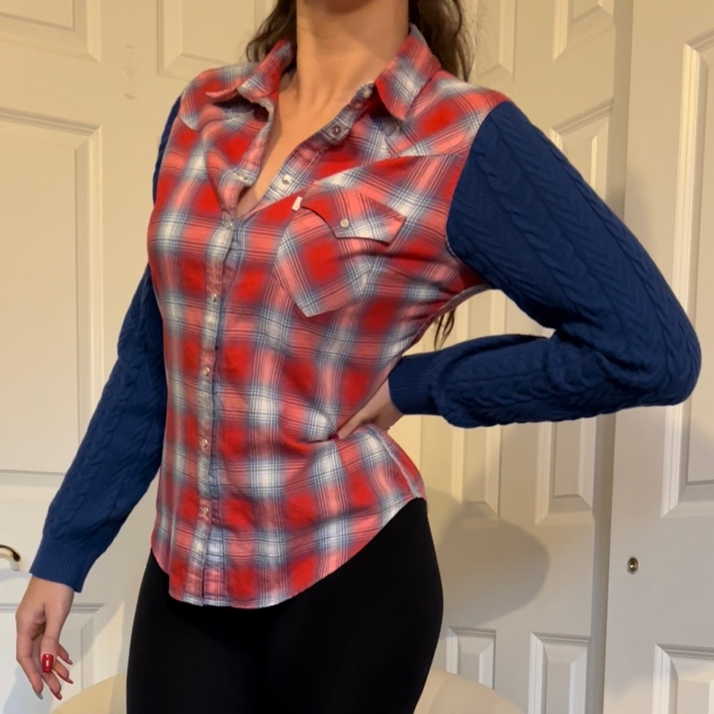 Levi’s button up knit sleeves